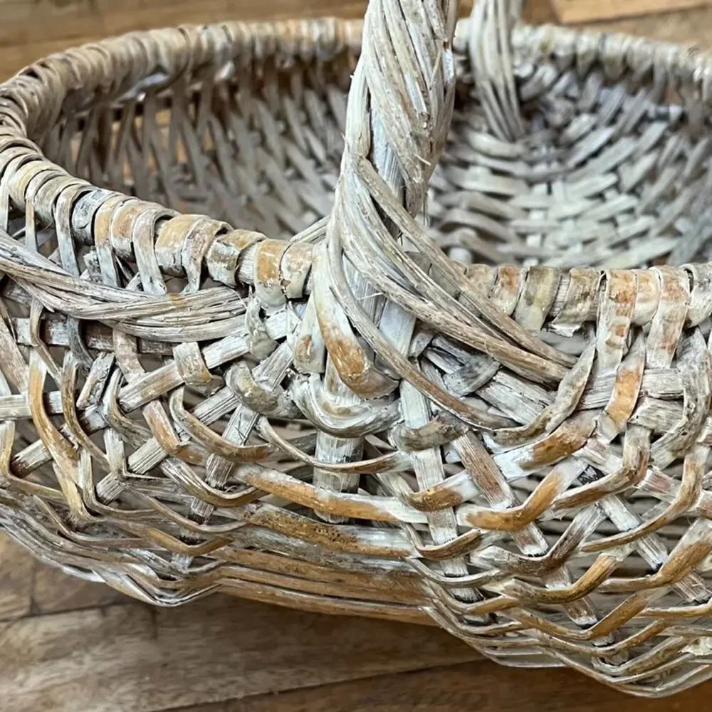Vintage Handcrafted Wicker Buttocks Gathering Basket 13